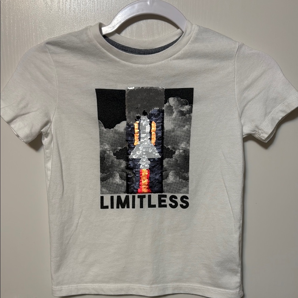 Old Navy Kids Graphic T-Shirt - White Size S (6-7)